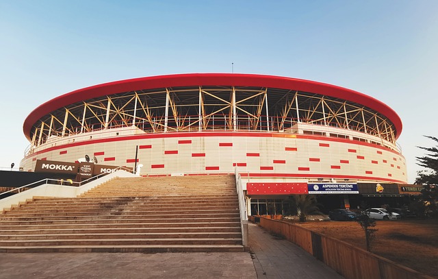 [视频]邹家华同志遗体在京火化.